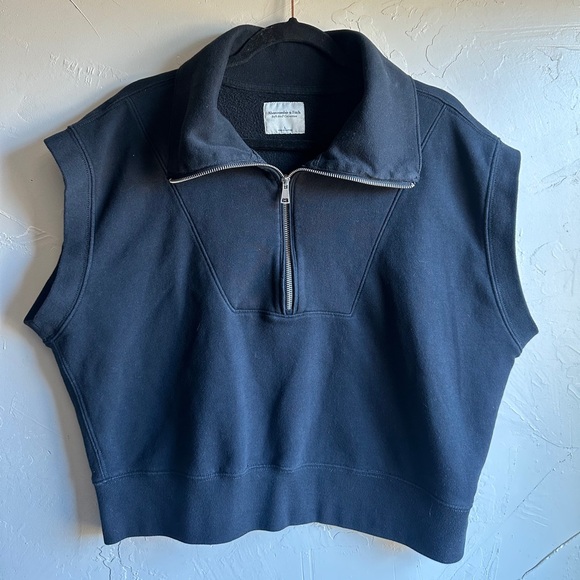 Abercrombie & Fitch Tops - Abercrombie & Fitch Cropped Sweatshirt Half Zip Sleeveless Pullover Black Sz L